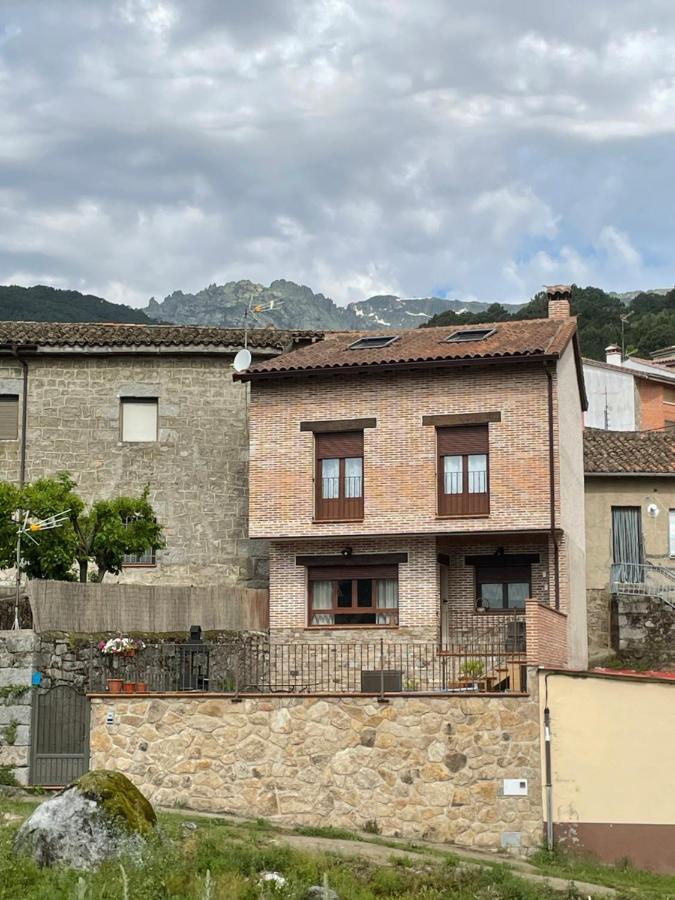 La Casa De Las Flores De El Hornillo Kültér fotó